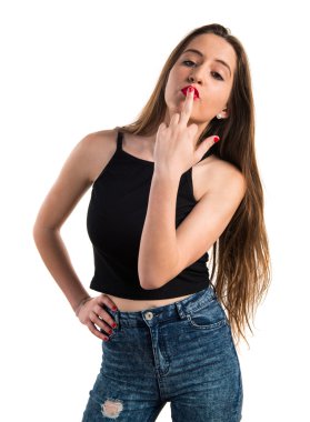 Genç kız boynuz jest yapma