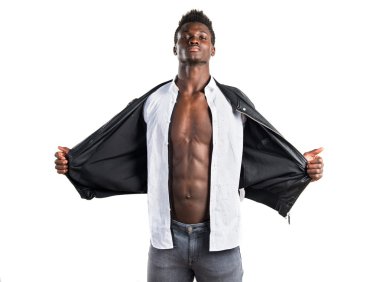 Siyah adamla yakışıklı deri ceket