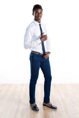 Yakışıklı iş siyah adamı