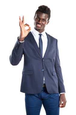 Siyah adam ok işareti yapmak