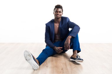 poz yakışıklı zenci