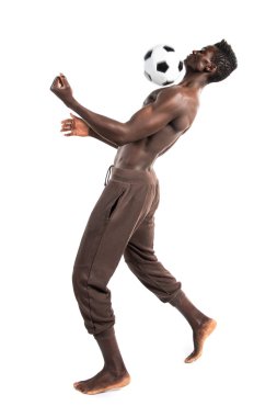 siyah adam futbol oynama