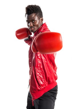 Boks eldivenleri ile siyah adam