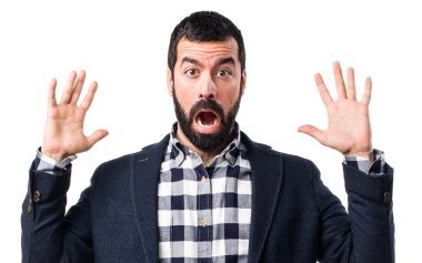 Esmer yakışıklı poz