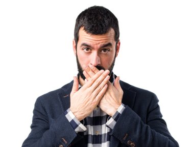 Esmer yakışıklı poz