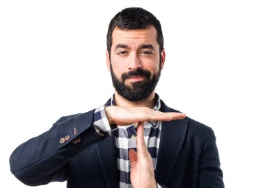 Esmer yakışıklı poz