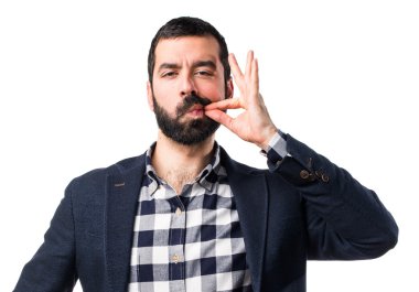 Esmer yakışıklı poz