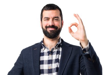 Esmer yakışıklı poz