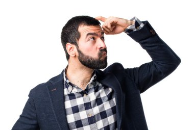 Yakışıklı adam şüpheleri