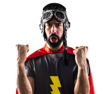 Esmer yakışıklı poz