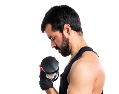 Esmer yakışıklı poz