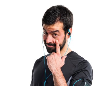 Esmer yakışıklı poz