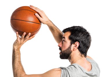 Esmer yakışıklı poz