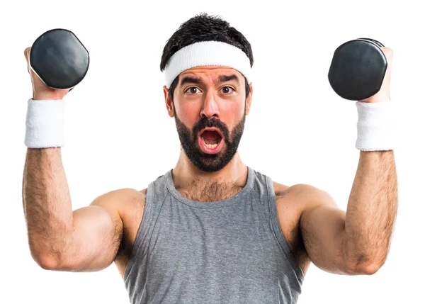 Esmer yakışıklı poz