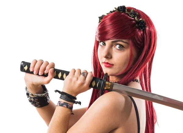 Katana ile genç Kızıl saçlı kız