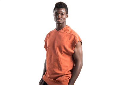 Studio poz yakışıklı zenci