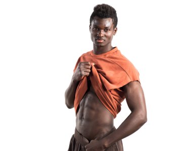 Studio poz güçlü siyah adam