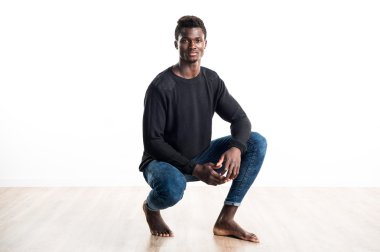 poz yakışıklı zenci