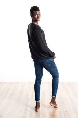 poz yakışıklı zenci