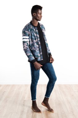 poz yakışıklı zenci