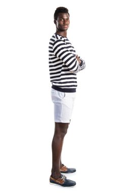 Siyah adam kollarını ile geçti