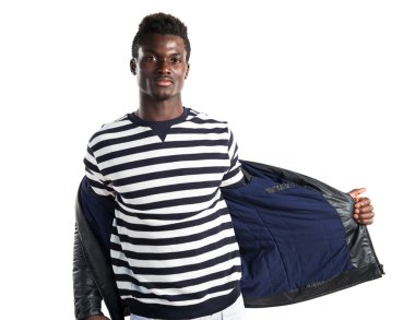 Siyah adamla yakışıklı deri ceket