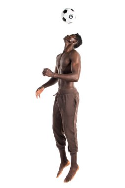 siyah adam futbol oynama