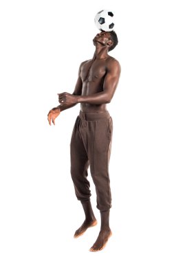 siyah adam futbol oynama