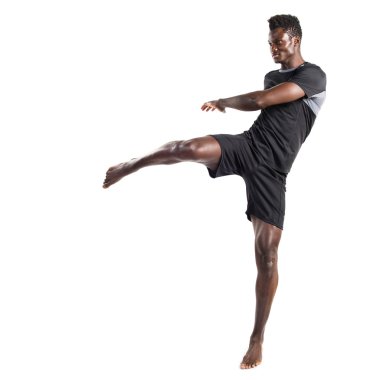 siyah adam futbol oynama