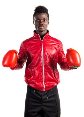 Boks eldivenleri ile siyah adam