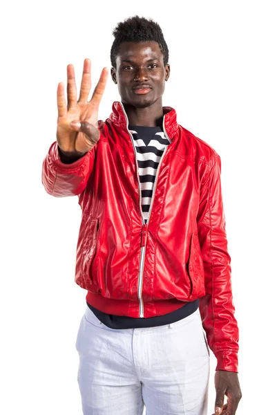 Yakışıklı siyah adam dört sayma