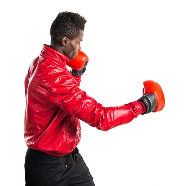 Boks eldivenleri ile siyah adam