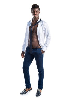 Atletik vücut yakışıklı siyah adam