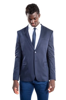 Siyah yakışıklı aşağı bakıyor