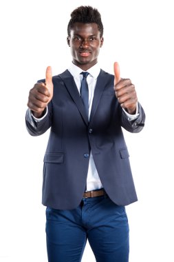 Başparmak ile yakışıklı siyah adam