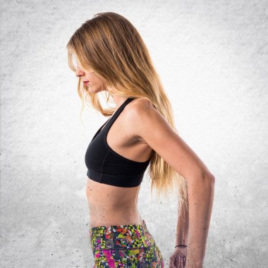 İzole arka plan güzel sarışın kadın