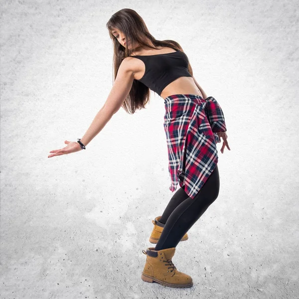 Junge Stadtfrau mit isoliertem Hintergrund — Stockfoto