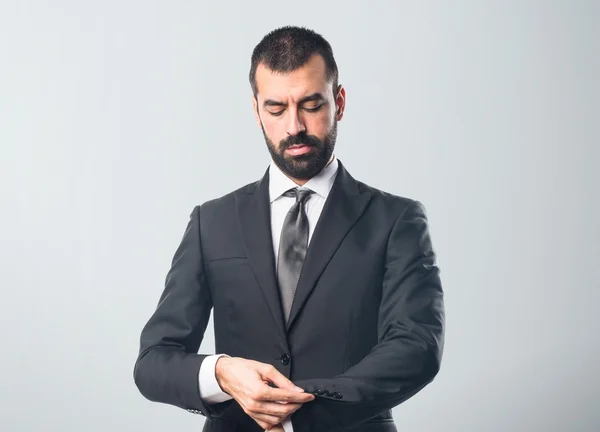 Hombre guapo sobre fondo aislado — Foto de Stock