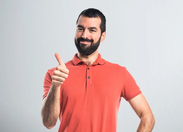 Schöner Mann mit isoliertem Hintergrund — Stockfoto