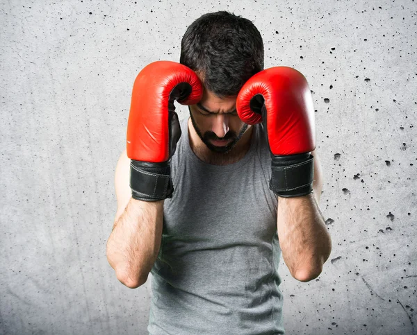 Deportista con guantes de boxeo — Foto de Stock