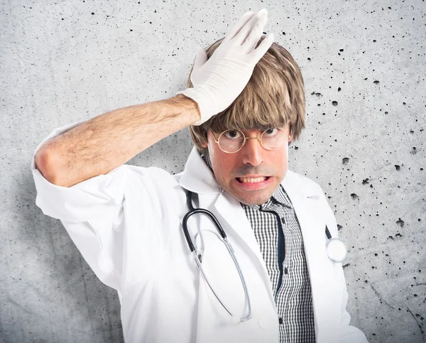 Läkare gör överraskning gest — Stockfoto