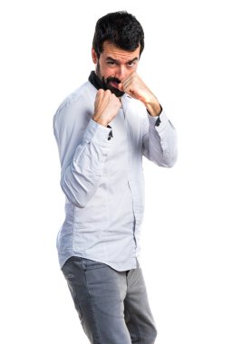 Bir yumruk veren adam