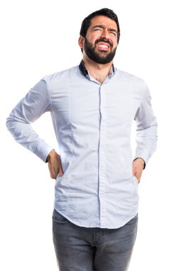 Sırtı ağrıyan bir adam