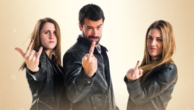 Boynuz jest yapma arkadaşlar