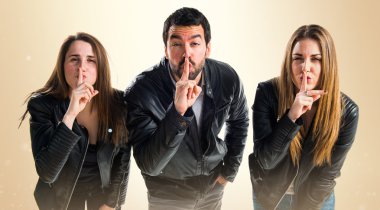 Sessizlik jest yapma arkadaşlar