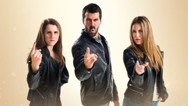 İzole arka plan üzerinde arkadaşlar