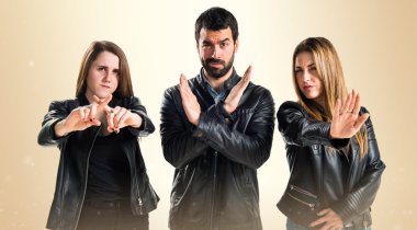 Gör hiç jest yaparak