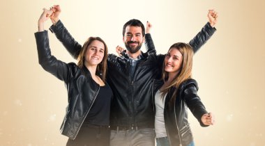 İzole arka plan üzerinde arkadaşlar