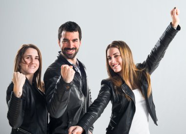 İzole arka plan üzerinde arkadaşlar