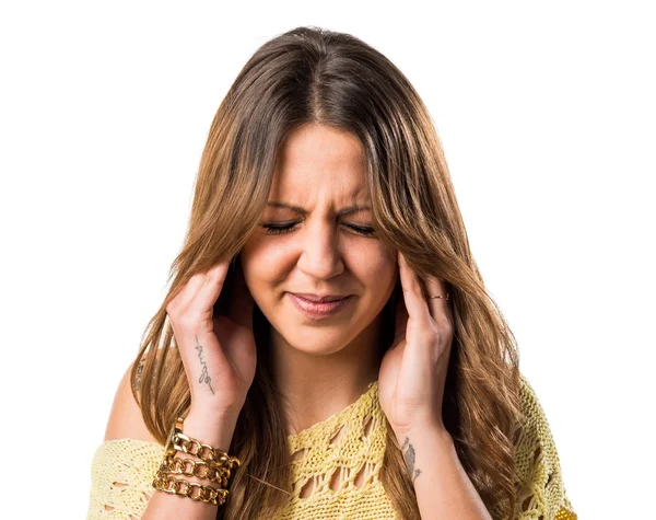 Chica cubriendo sus oídos — Foto de Stock